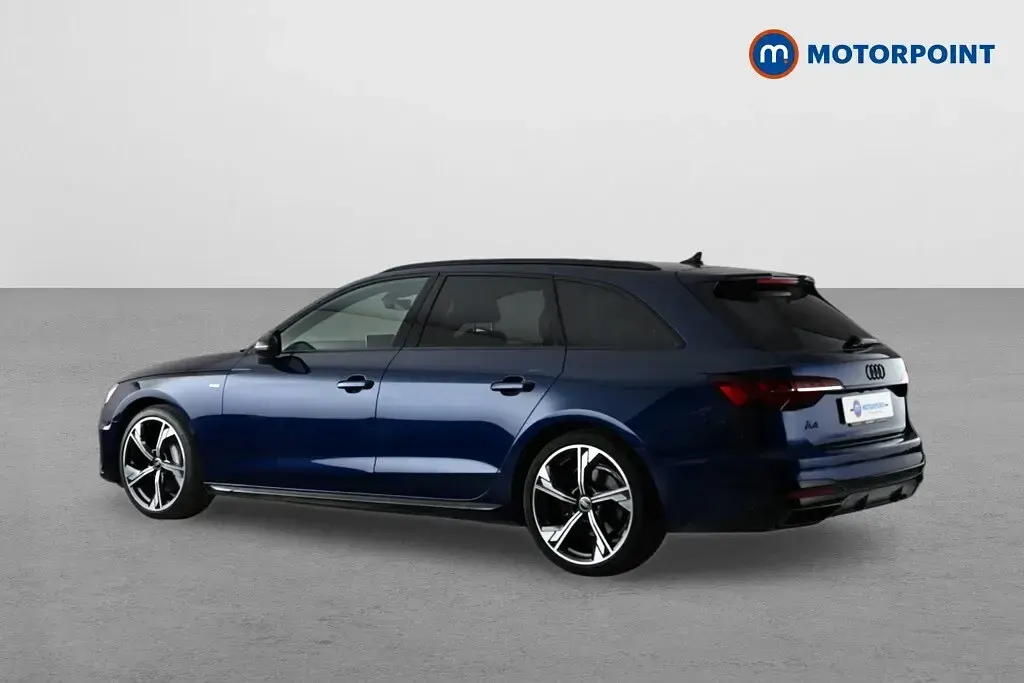 Used Audi A4 Black Edition 204 HP (150 kW) 2024 Blue Estate