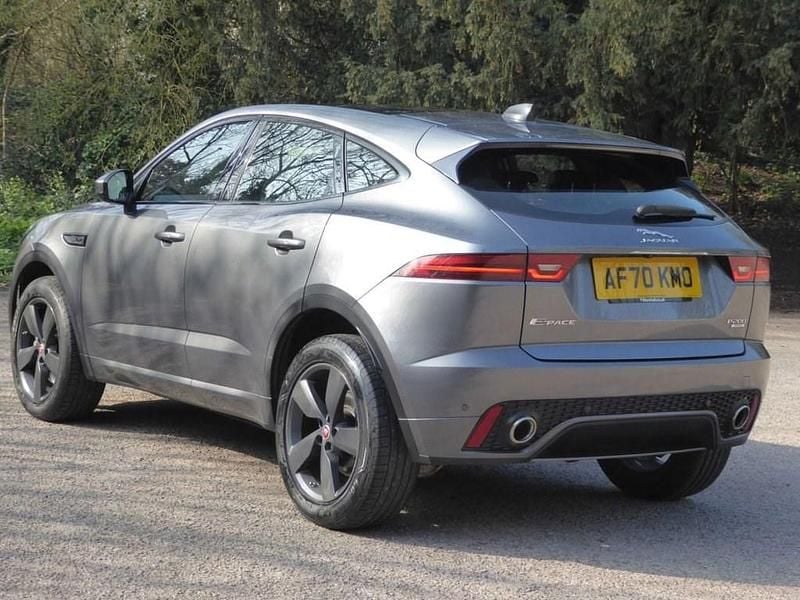 Usado Jaguar E-Pace Chequered Flag 200 HP (147 kW) 2020 Cinzento SUV