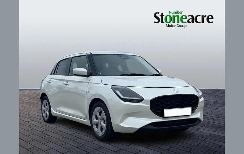 Usado Suzuki Swift 82 HP (60 kW) 2025 Branco Citadino