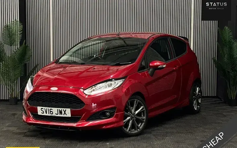 Begagnad Ford Fiesta Zetec 125 HK (91 kW) 2016 Halvkombi