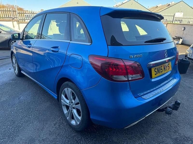 Used Mercedes B200 Executive 2015 Blue MPV