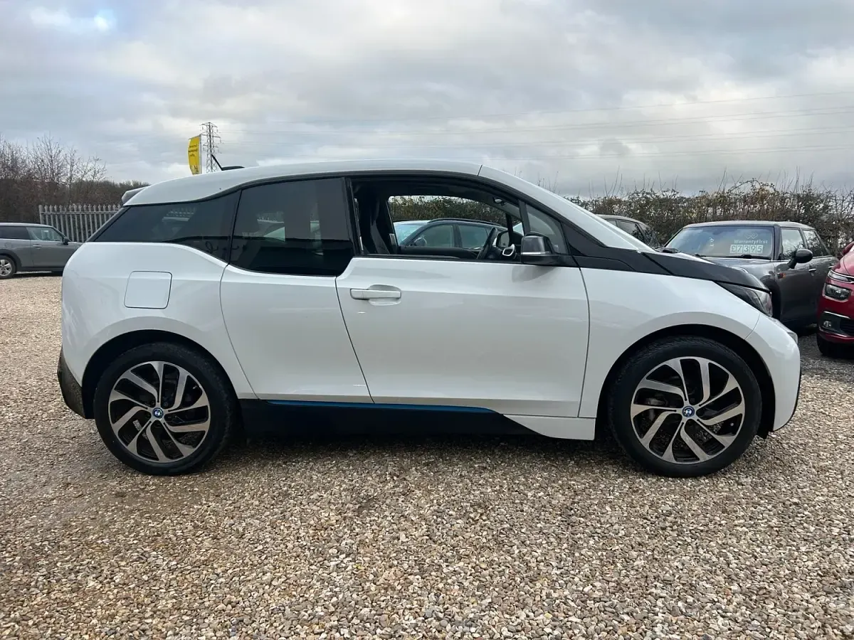 Used BMW i3 Comfort Edition 125 kW (170 HP) 2015 White Hatchback