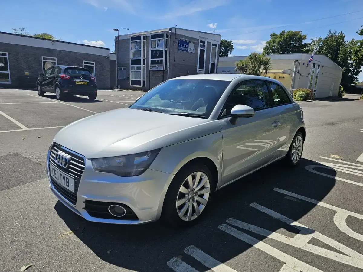 Used Audi A1 Sport 122 HP (89 kW) 2011 Silver Hatchback