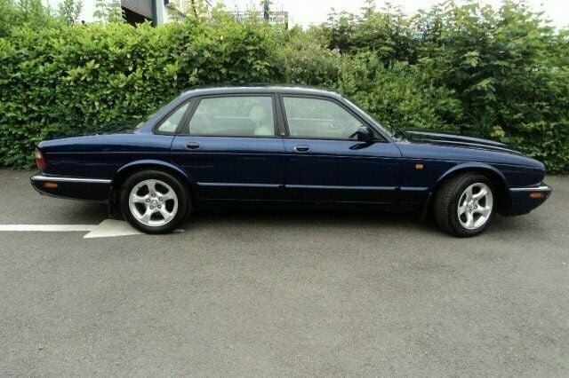 Used Jaguar XJ8 240 HP (176 kW) 2000 Sedan