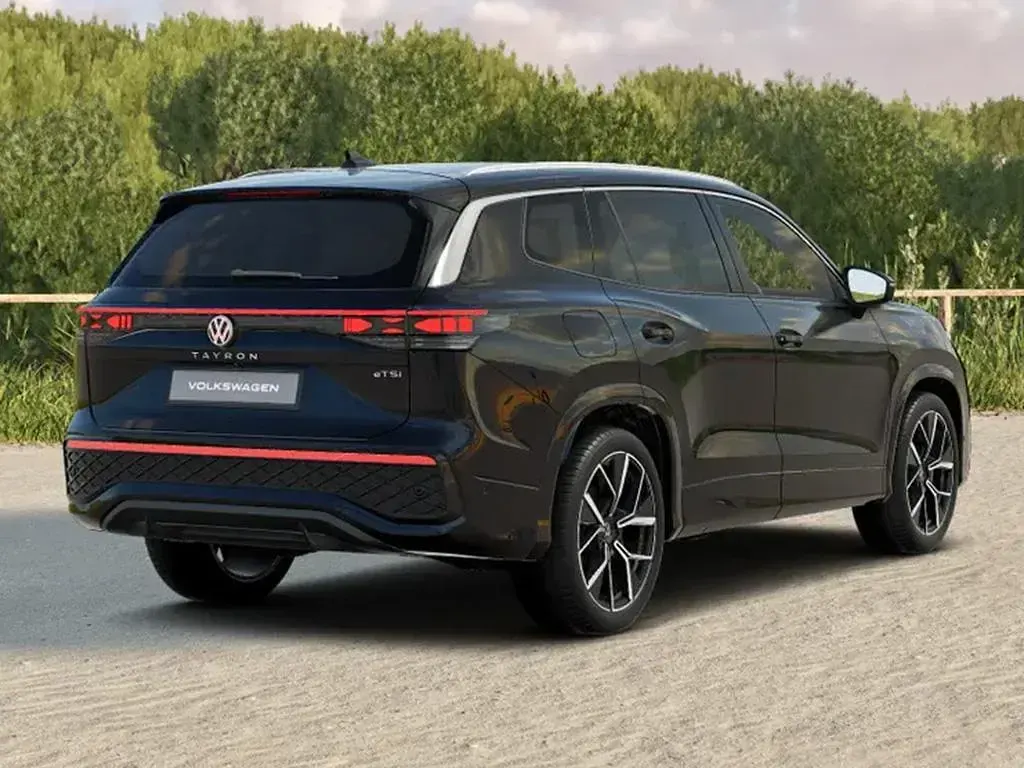New VW Touran R-line 2026 Black MPV