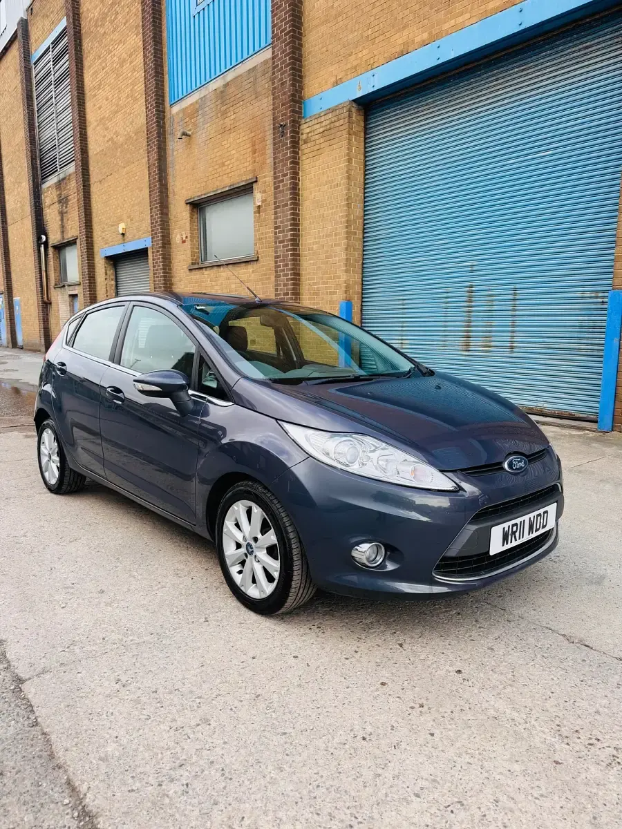 Used Ford Fiesta Zetec 2011 Grey Hatchback