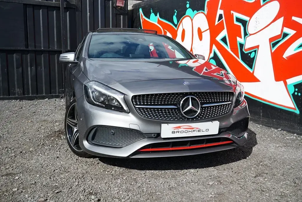 Begagnad Mercedes A250 Premium 218 HK (160 kW) 2016 Grå Halvkombi