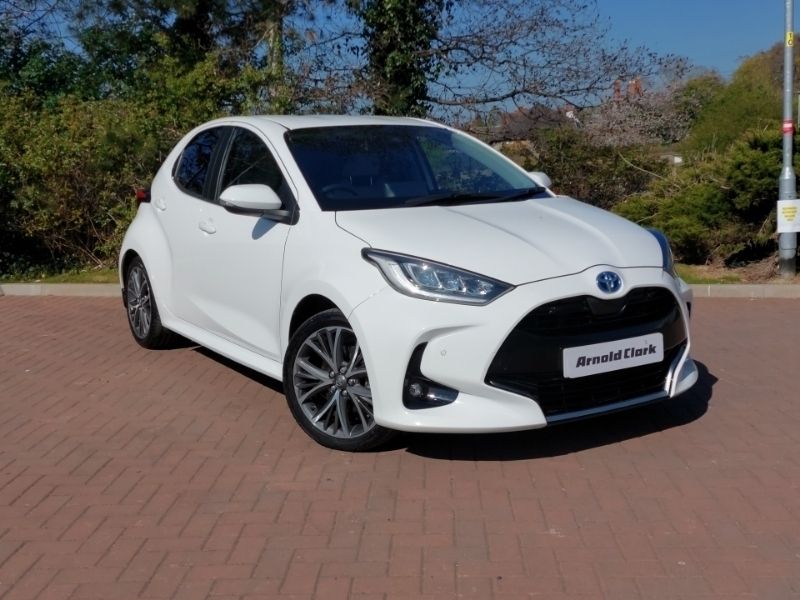 White Used 2023 Toyota Yaris Hybrid Hatchback | £18,498 (Fair price) - Image 1/4
