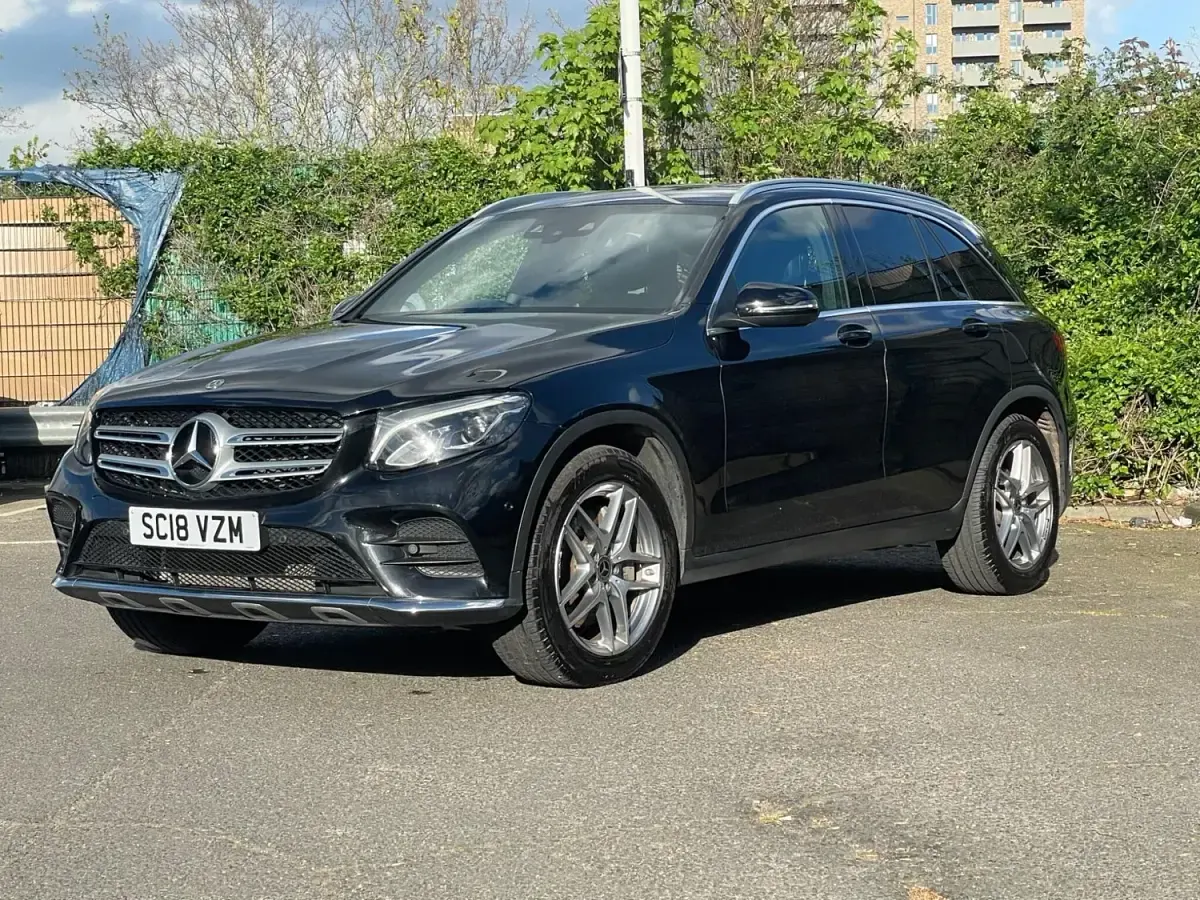 Begagnad Mercedes GLC250 AMG line 2018 Svart Kombi