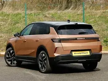New Vauxhall Grandland X Design Edition 145 HP (106 kW) 2026 Two coat premium metallic  impact copper SUV