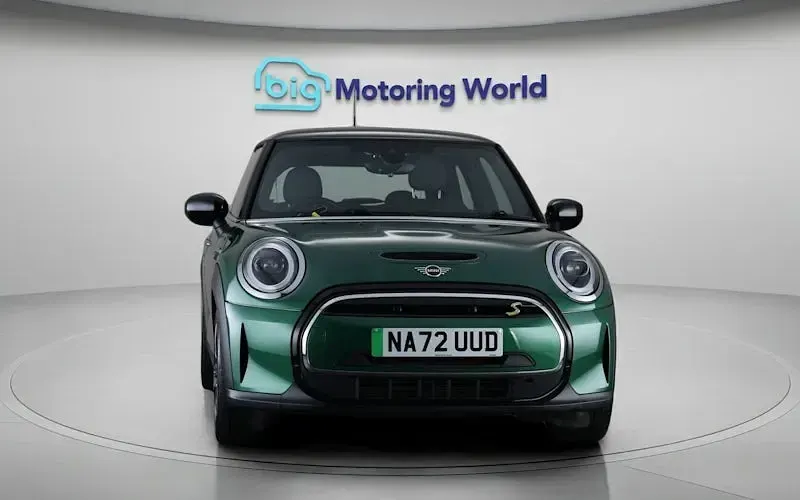Used Mini Cooper Level 2 135 kW (184 HP) 2023 Hatchback