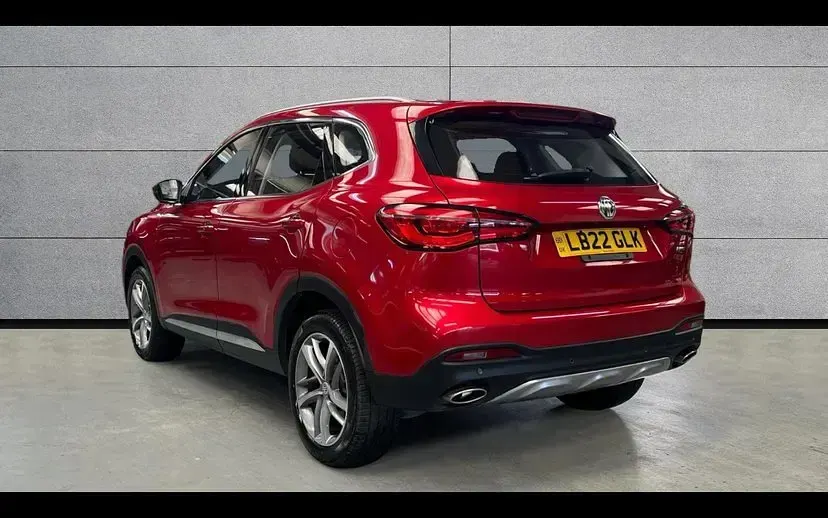 Used MG HS Excite 160 HP (117 kW) 2022 Red SUV