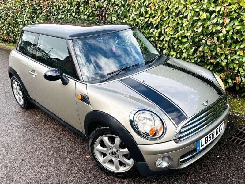 Silver Used 2009 Mini Cooper D Hatch Hatchback | £1,495 (Super price) - Image 1/4