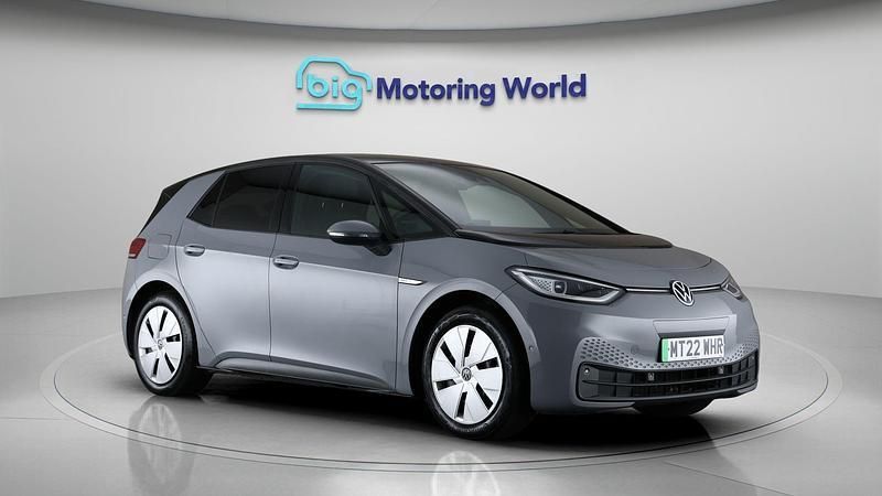 Grey Used 2022 VW ID.3 Pro Performance Hatchback | £15,100 (Fair price) - Image 1/4