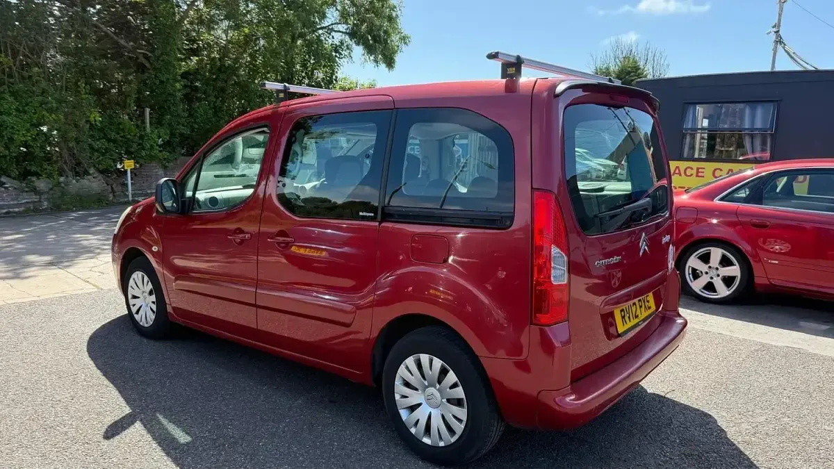 Used Citroën Berlingo VTR Sport 92 HP (67 kW) 2012 Red MPV