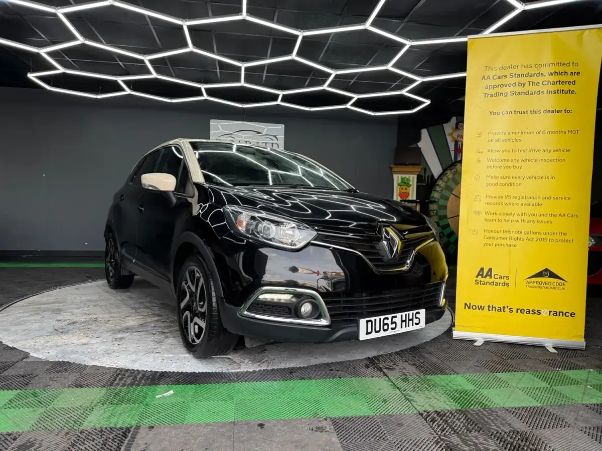 Usado Renault Captur Dynamique 90 CV (66 kW) 2015 Beige SUV
