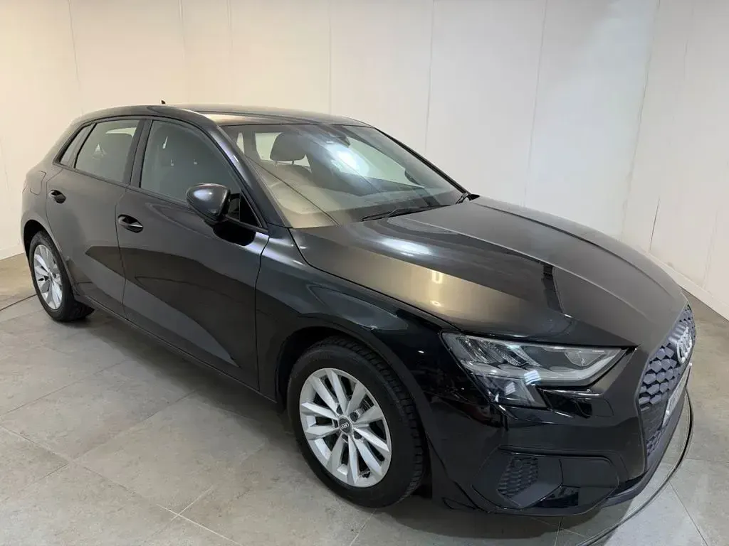 Used Audi A3 Sportback Design 110 HP (80 kW) 2020 Black Hatchback