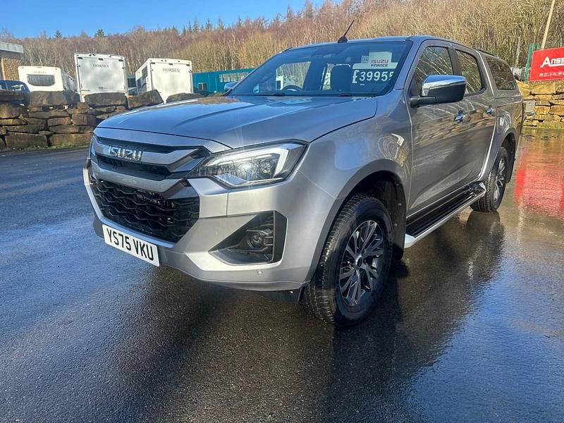 New Isuzu D-Max 205 HP (150 kW) 2025 Silver Pickup