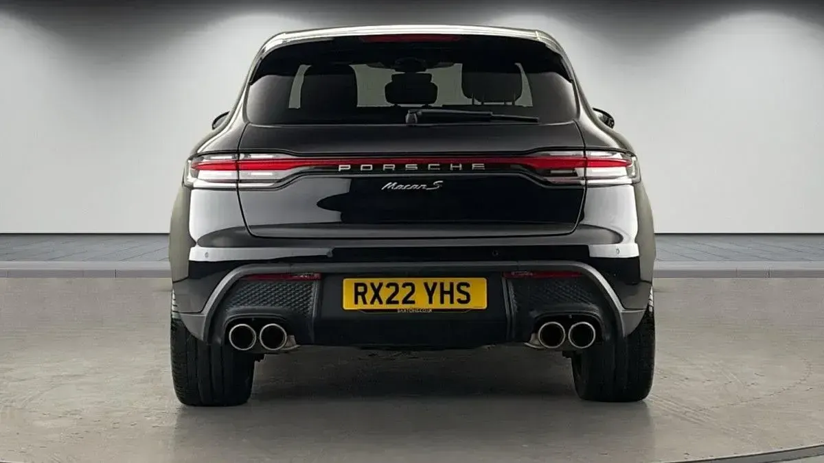 Used Porsche Macan 380 HP (279 kW) 2022 Black SUV