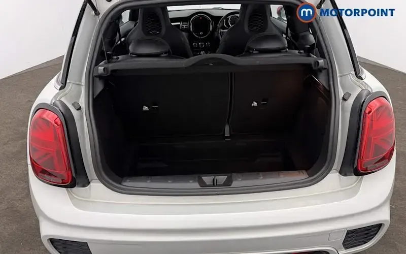 Used Mini John Cooper Works Hatch 231 HP (169 kW) 2020 White Hatchback