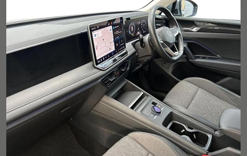 Used VW Tiguan Match 147 HP (108 kW) 2024 Silver SUV