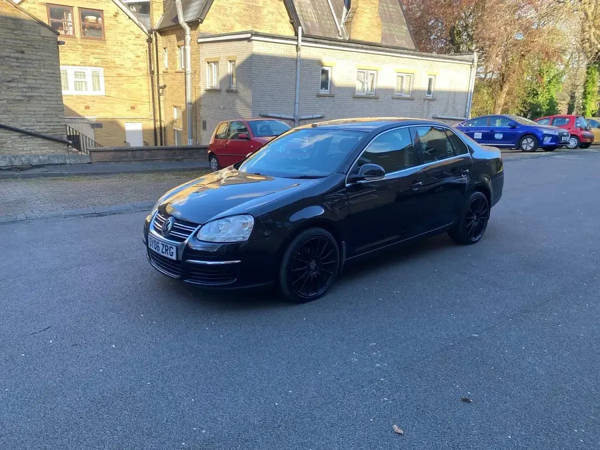 Usado VW Jetta SE 105 HP (77 kW) 2006 Preto Sedan