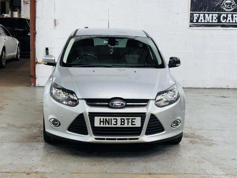 Used Ford Focus Zetec 2013 Silver Hatchback