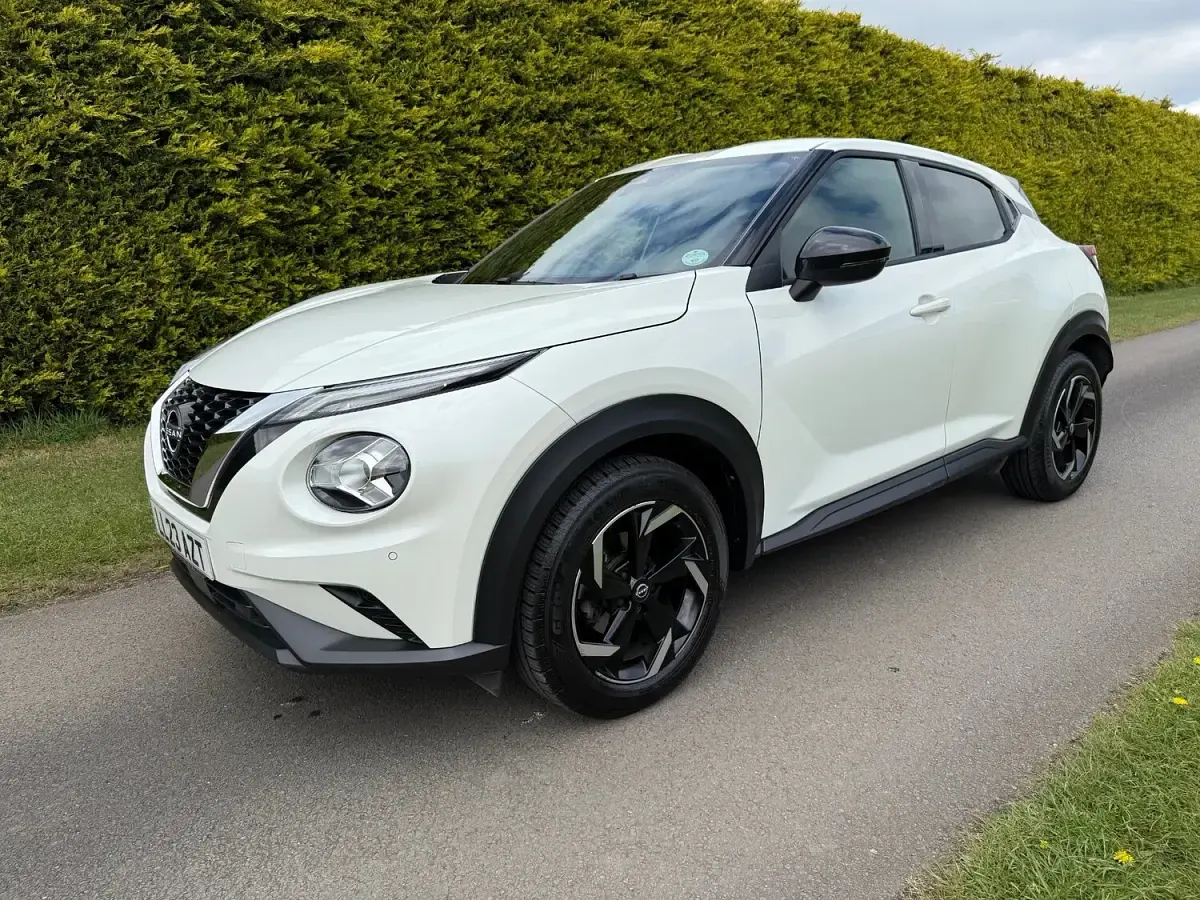 Used Nissan Juke N-Connecta 114 HP (83 kW) 2023 White SUV