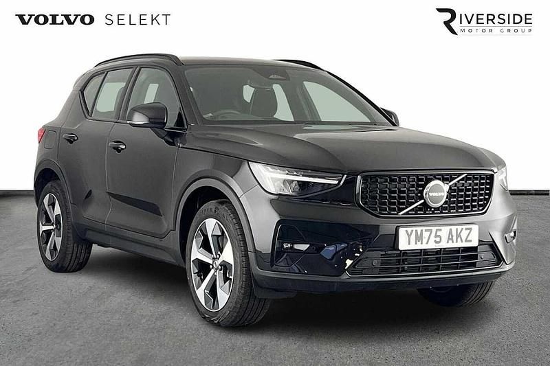 New Volvo XC40 Plus 2025 Black SUV
