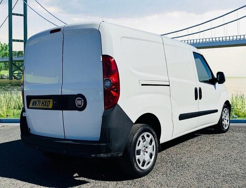 Used Fiat Doblò S 2021 White MPV