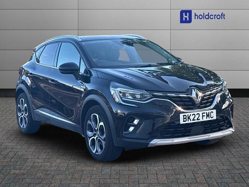 Metallic diamond black Used 2022 Renault Captur SUV | £14,150 (Fair price) - Image 1/1