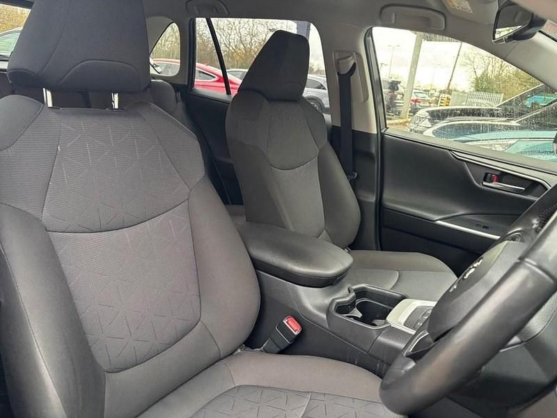 Usado Toyota RAV4 Design 222 HP (163 kW) 2020 Cinzento SUV