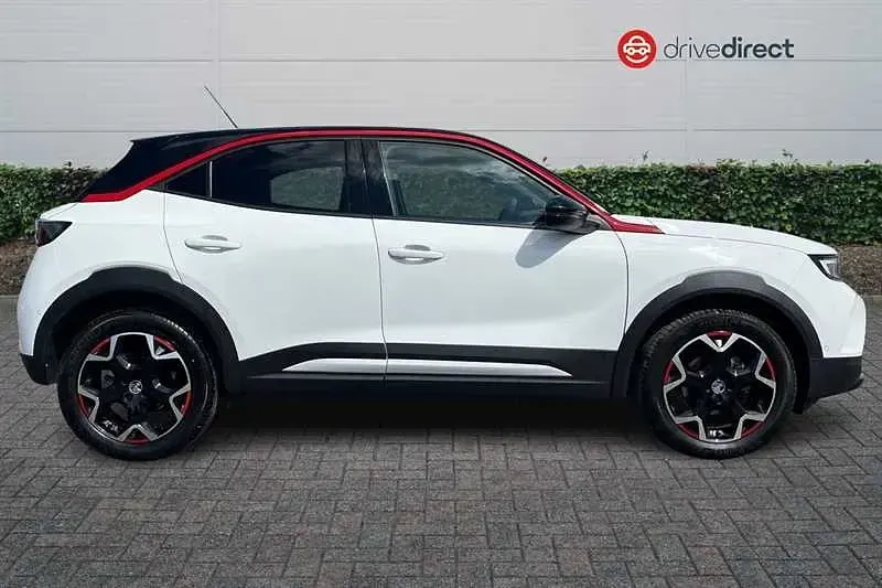 Used Vauxhall Mokka SRi 130 HP (95 kW) 2022 White SUV