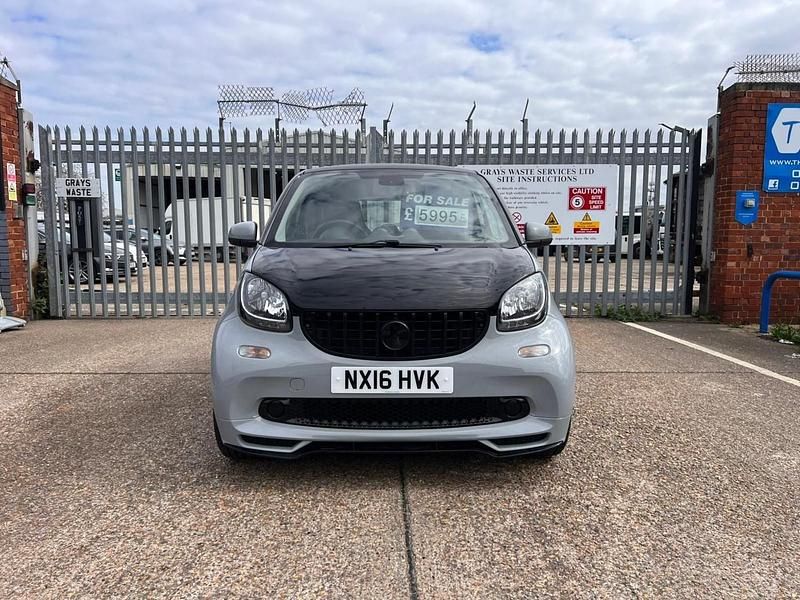 Used Smart ForTwo Coupé Passion 71 HP (52 kW) 2016 White Coupe