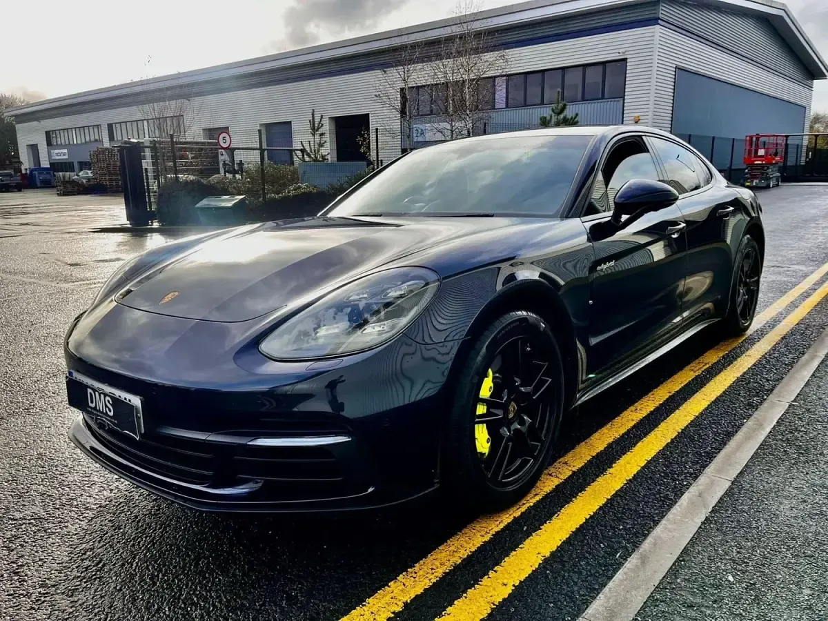 Used Porsche Panamera 462 HP (339 kW) 2017 Blue Hatchback