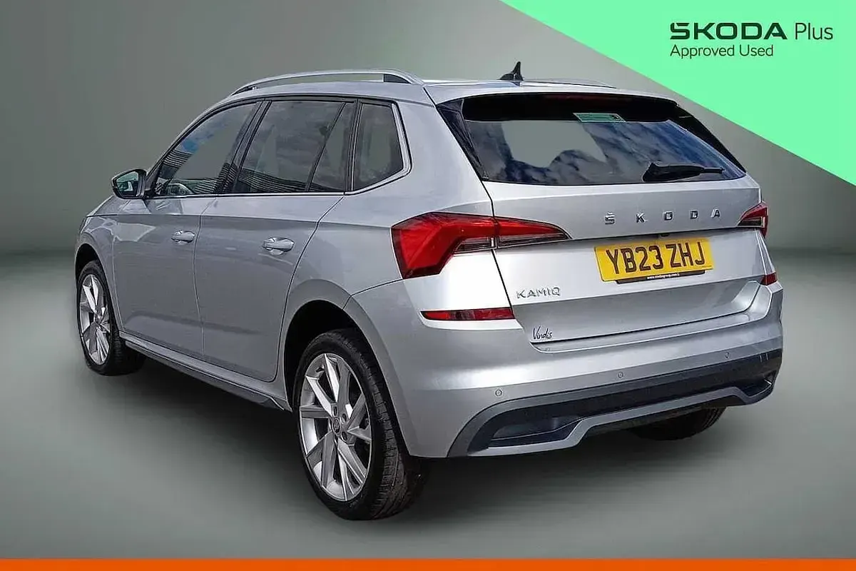 Used Skoda Kamiq SE L Executive 110 HP (80 kW) 2023 Brilliant silver metallic SUV