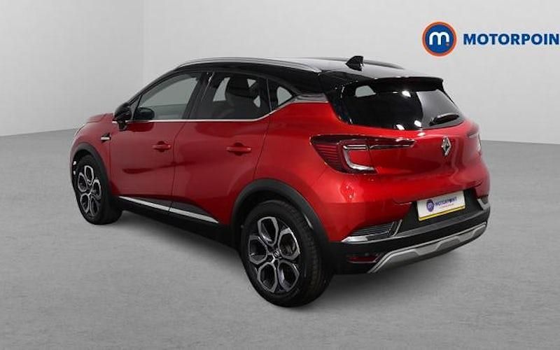 Used Renault Captur Techno 143 HP (105 kW) 2023 Red/black SUV