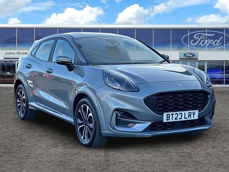 Begagnad Ford Puma ST-Line 2023 Silver Halvkombi