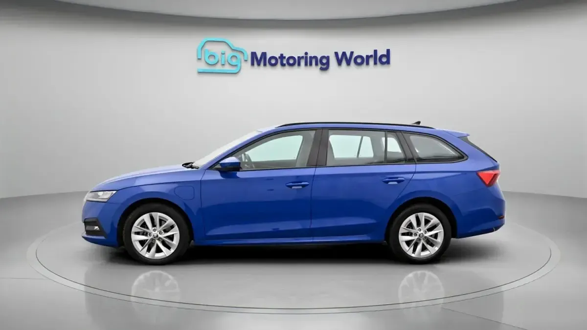 Gebraucht Skoda Octavia SE Technology 201 PS (147 kW) 2024 Blau Kombi