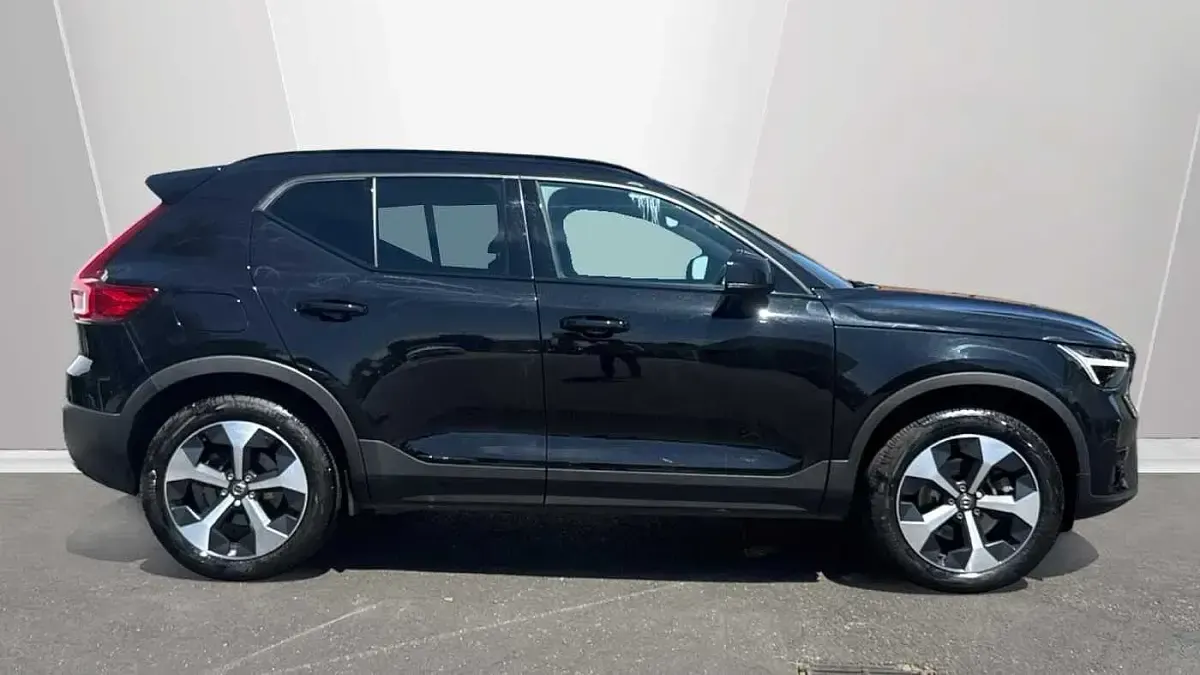 Used Volvo XC40 Plus 194 HP (142 kW) 2025 Black SUV