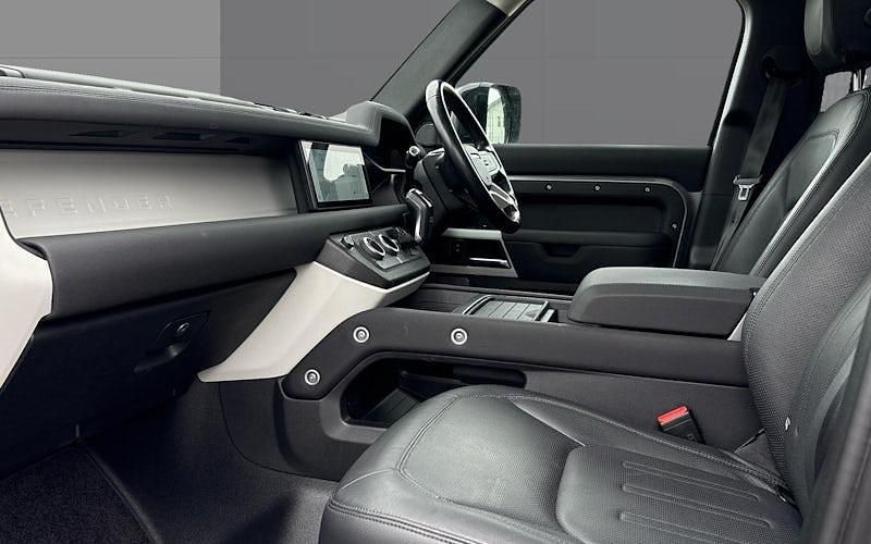 Usado Land Rover Defender SE 200 HP (147 kW) 2021 SUV