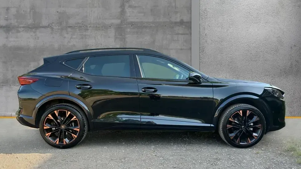 Used Cupra Formentor 150 HP (110 kW) 2025 Midnight black SUV