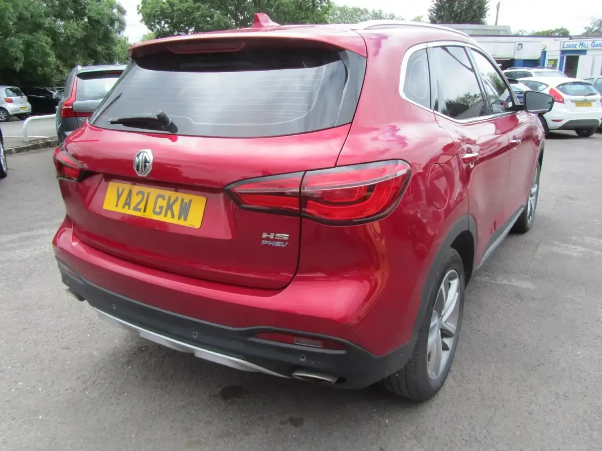 Used MG HS Excite 258 HP (189 kW) 2021 Red SUV