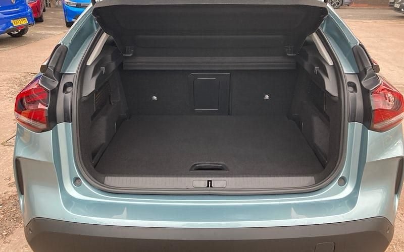 Used Citroën e-C4 Shine 100 kW (136 HP) 2022 Blue Hatchback