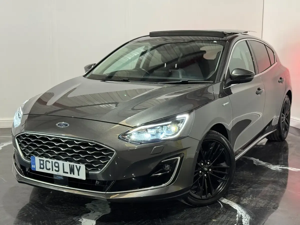 Used Ford Focus Vignale 182 HP (133 kW) 2019 Grey Hatchback