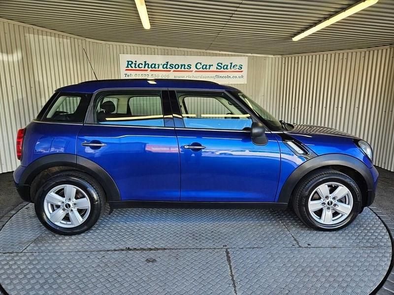 Used Mini ONE 98 HP (72 kW) 2014 Blue Hatchback