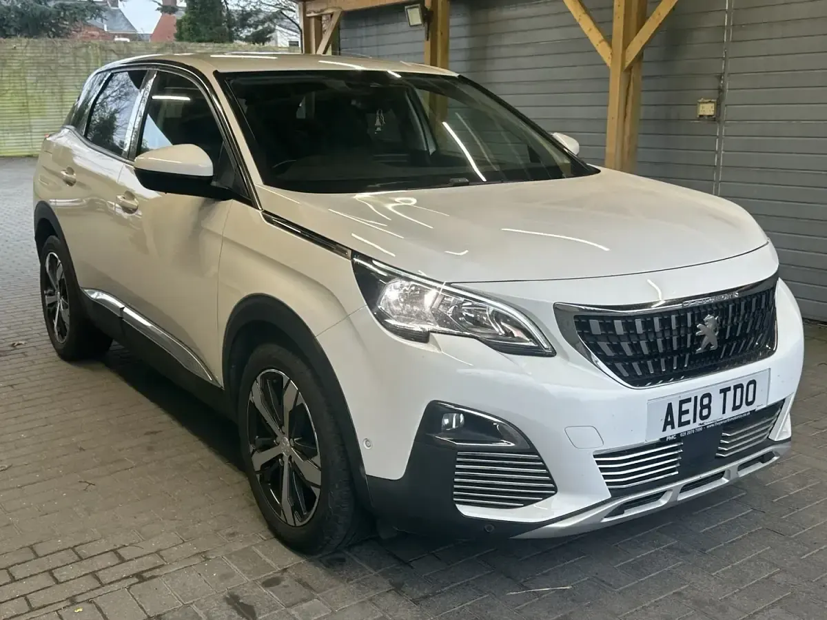 Second-hand Peugeot 3008 Allure 118 CP (86 kW) 2018 Alb SUV