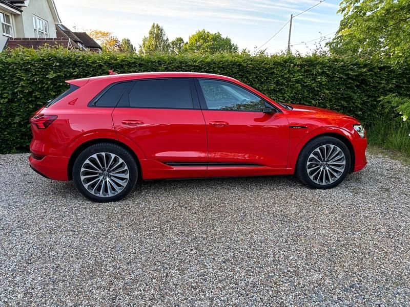 Used Audi e-tron 300 kW (408 HP) 2020 Red SUV