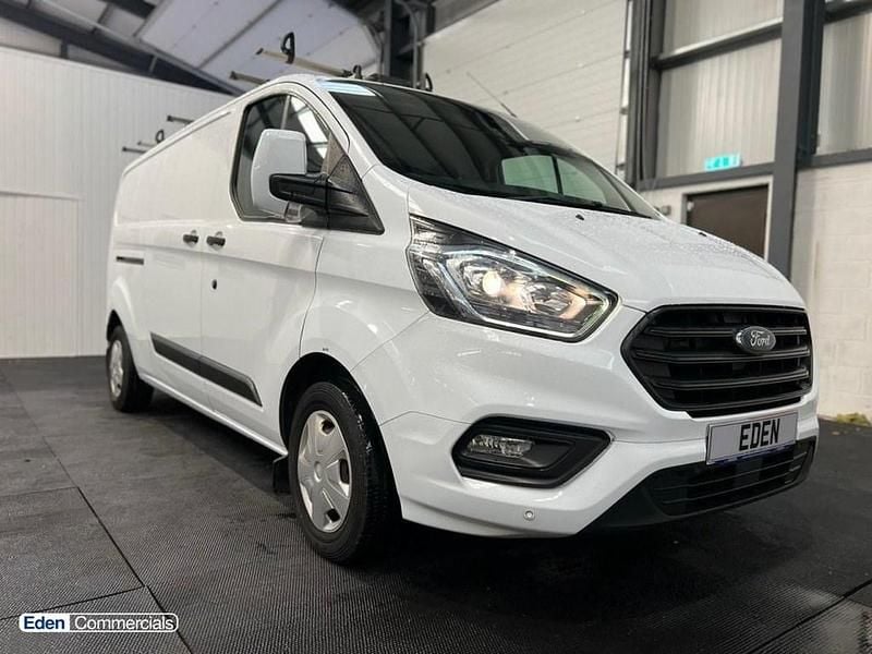 White Used 2019 Ford Transit Custom Trend Van | £10,880 (Good price) - Image 1/3