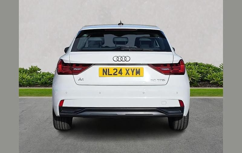 Usado Audi A1 Sport 110 HP (80 kW) 2024 Branco SUV